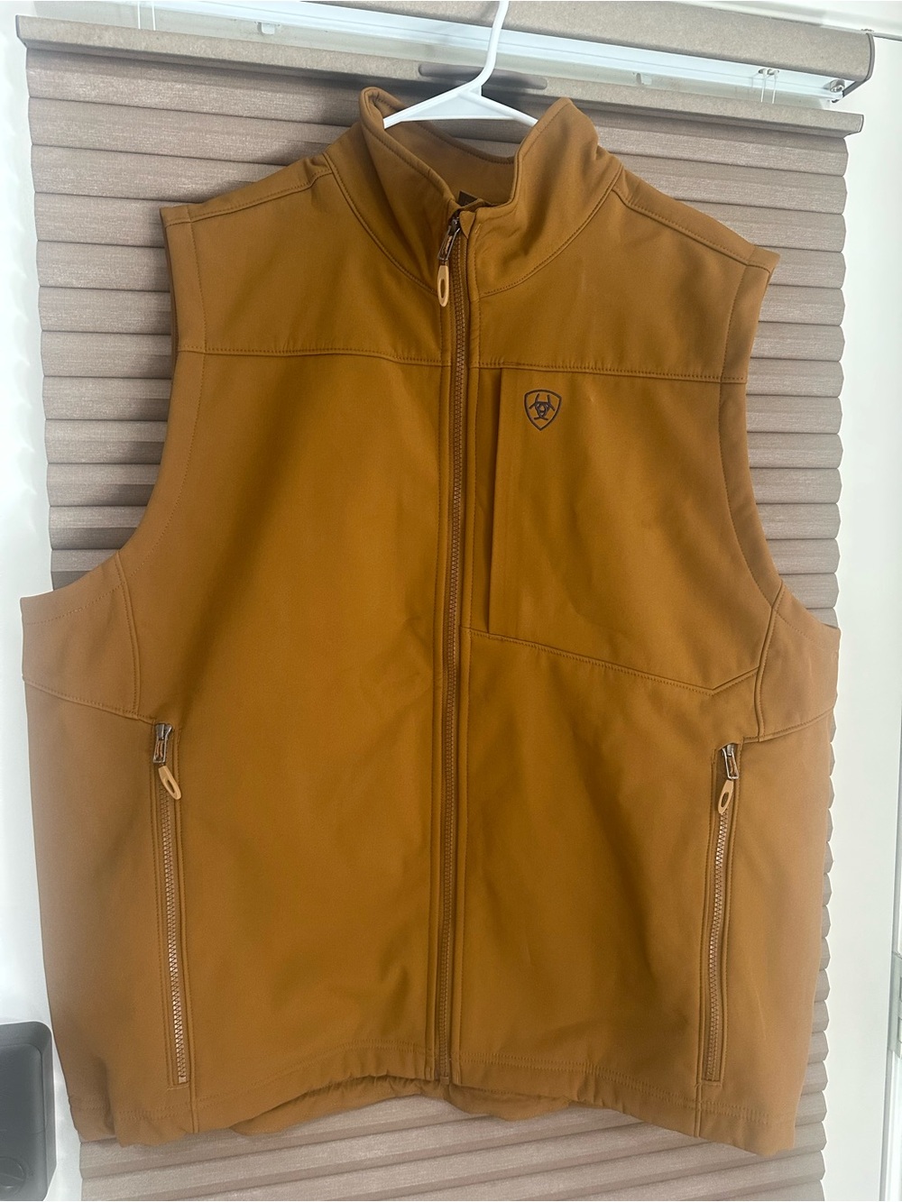 Ariat Men's Caramel Brown Softshell Vest with Zip Pockets- Like New